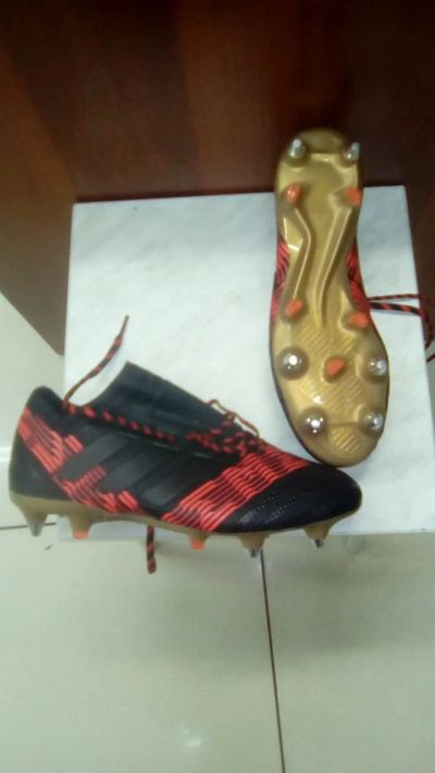 Лот: 16062876. Фото: 1. Бутсы размер 41 Adidas Messi новые... Кеды, кроссовки, слипоны