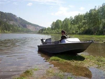 Лот: 998345. Фото: 1. мотолодка Вега с водомётом. Лодки и катера