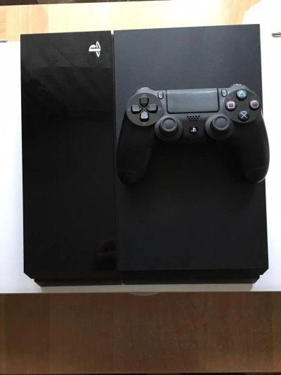 Лот: 6411890. Фото: 1. Sony PlayStation 4 в идеальном... Игровые приставки, консоли