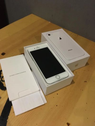 Лот: 11193112. Фото: 1. iPhone 8 256GB white/Белый РСТ... Смартфоны