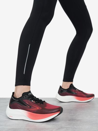 Лот: 25531561. Фото: 1. Кроссовки женские FILA Jet Runner... Другое (одежда, обувь, галантерея)