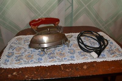 Лот: 8962715. Фото: 1. Старинный утюг. Утюги, парогенераторы, отпариватели