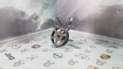 Лот: 23585112. Фото: 1. Насос гидроусилителя Mazda MPV... Ходовая, подвеска, рулевое управление