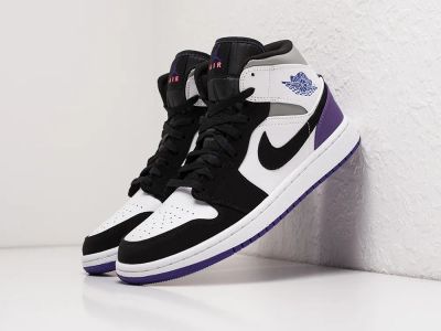 Лот: 19074104. Фото: 1. Кроссовки Nike Air Jordan 1 Mid. Кеды, кроссовки, слипоны