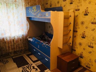 Лот: 16302211. Фото: 1. Кровать детская двухъярусная. Детские кровати и кроватки