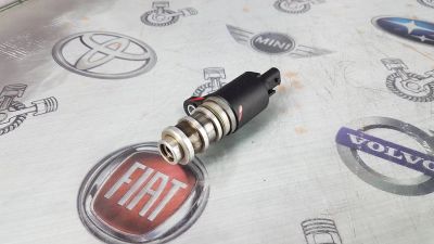 Лот: 23587920. Фото: 1. Клапан VVT-i BMW 320i N20B20B... Двигатель и элементы двигателя
