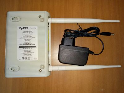 Лот: 13381645. Фото: 1. Zyxel Keenetic Giga. Маршрутизаторы (роутеры)
