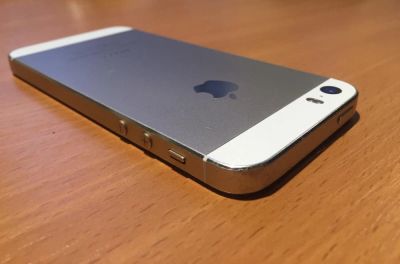 Лот: 6697282. Фото: 1. iPhone 5s на 16. Смартфоны