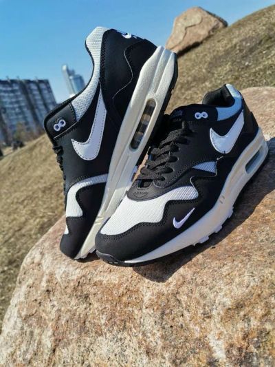 Лот: 20524810. Фото: 1. Кроссовки Nike Air Max. Кеды, кроссовки, слипоны