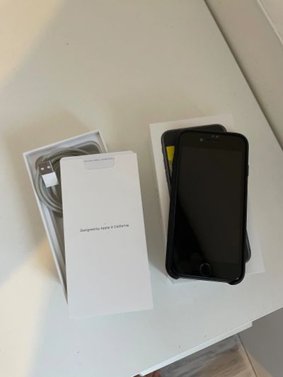 Лот: 18686783. Фото: 1. iPhone SE 2020. Смартфоны