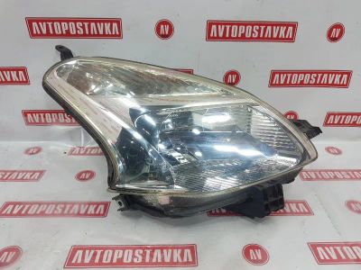 Лот: 20895878. Фото: 1. Фара галогеновая Toyota Ractis... Оптика и освещение