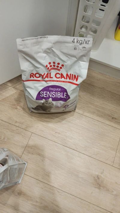 Лот: 19534339. Фото: 1. Корм royal canin sensible. Корма