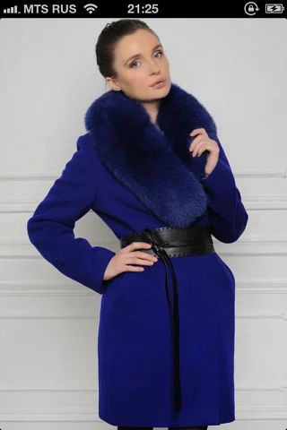 Лот: 5159946. Фото: 1. пальто с мехом песца. Верхняя одежда