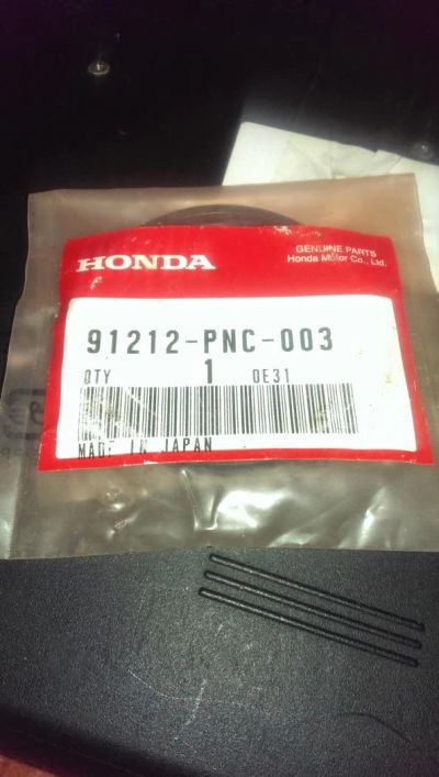 Лот: 145541. Фото: 1. 91212PNC003 лобовой для honda... Двигатель и элементы двигателя