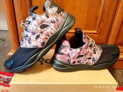 Лот: 13925954. Фото: 1. Кроссовки reebok. Кеды, кроссовки, слипоны