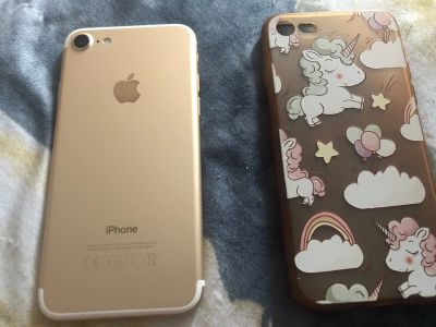 Лот: 14171217. Фото: 1. iPhone 7 32гб gold. Смартфоны