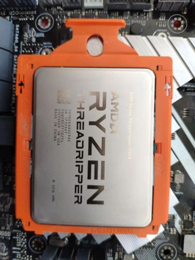 Лот: 18403477. Фото: 1. Amd Threadripper 1920x на материнской... Процессоры
