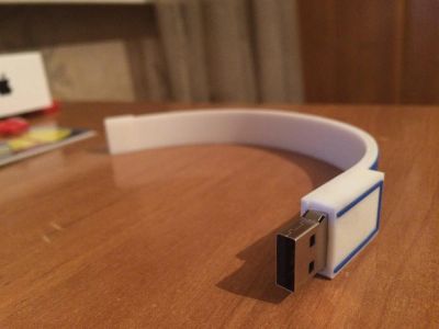 Лот: 3596271. Фото: 1. Флешка - напульсник. USB-флеш карты