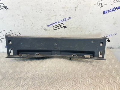 Лот: 25628690. Фото: 1. накладка замка багажника toyota... Двигатель и элементы двигателя