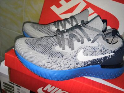 Лот: 12724347. Фото: 1. Кроссовки Nike Epic React. Кеды, кроссовки, слипоны