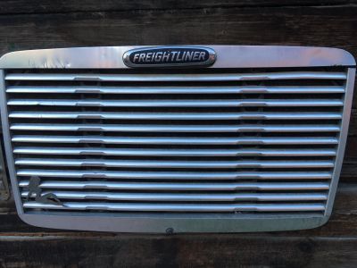 Лот: 17797014. Фото: 1. Решётка радиатора freightliner. Кузов