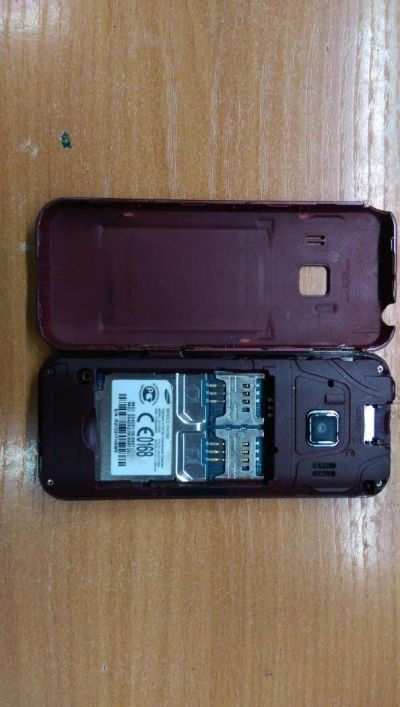 Лот: 10086446. Фото: 1. Телефон Samsung GT-C3322 (10537... Кнопочные мобильные телефоны
