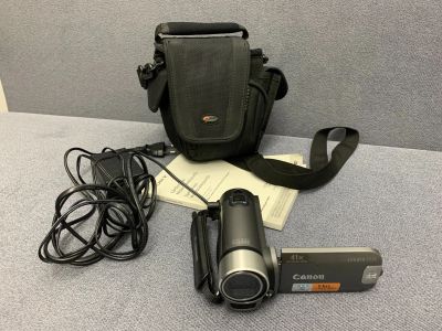 Лот: 17556335. Фото: 1. Видеокамера Canon Legria FS36. Видеокамеры
