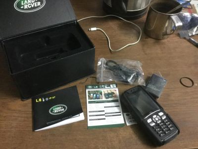 Лот: 8765729. Фото: 1. телефон land rover sonim l8. Кнопочные мобильные телефоны