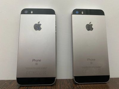 Лот: 18932359. Фото: 1. IPhone SE. Смартфоны