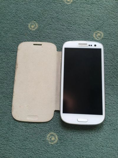 Лот: 7007352. Фото: 1. samsung galaxy S3 SIII duos GT-i9300i. Смартфоны