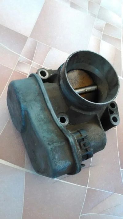 Лот: 12276954. Фото: 1. Дроссельная Заслонка Subaru traviq. Электрооборудование