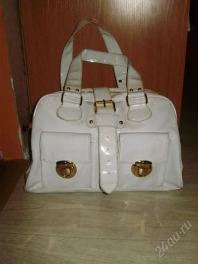 Лот: 1627414. Фото: 1. красивая белая сумка лаковая. Сумки