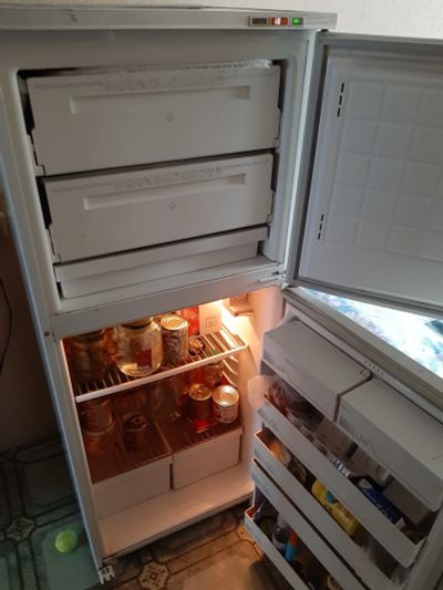 Лот: 16086051. Фото: 1. Холодильник. Читаем описание. Холодильники, морозильные камеры
