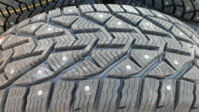 Лот: 10565041. Фото: 1. 215/65R16 Tigar SUV ICE ШИПЫ Новые... Шины