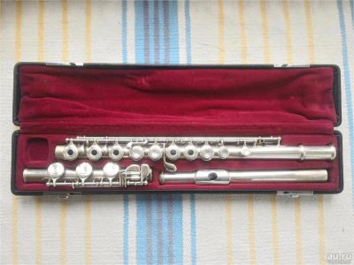 Лот: 10455271. Фото: 1. флейта Yamaha YFL-481H (II). Духовые