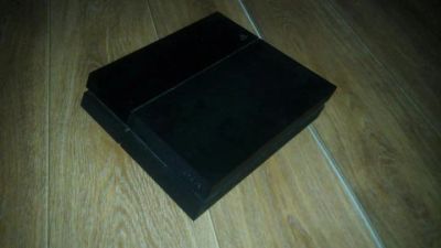 Лот: 9854774. Фото: 1. Playstation 4 1008A и два геймпада. Игровые приставки, консоли
