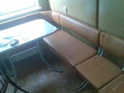 Лот: 89474. Фото: 1. стол от кухонного уголока. Кухонные уголки