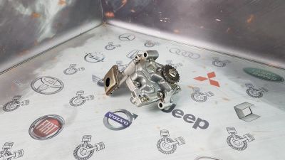 Лот: 23584984. Фото: 1. Насос масляный Toyota Avensis... Двигатель и элементы двигателя