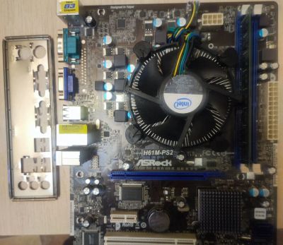 Лот: 24787577. Фото: 1. Материнская плата ASRock h61m-PS2... Комплекты запчастей
