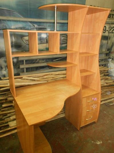 Лот: 8316497. Фото: 1. Стол компьютерный............. Компьютерные и письменные столы