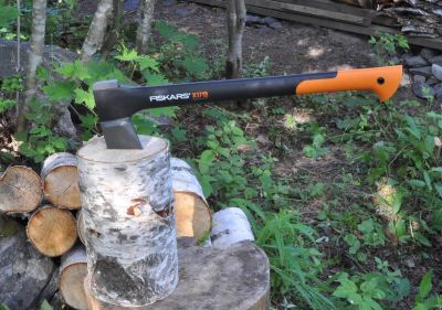 Лот: 9076151. Фото: 1. Fiskars. Топор - колун Х17. Артикул... Ручной инструмент