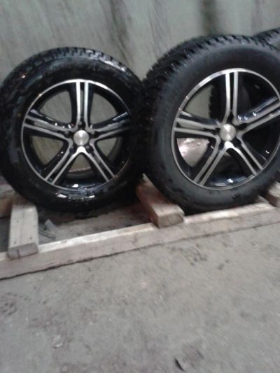 Лот: 6593027. Фото: 1. Комплект колес Bridgestone spike... Шины на дисках
