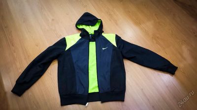 Лот: 5677882. Фото: 1. Ветровка Nike. Свитеры, толстовки, худи