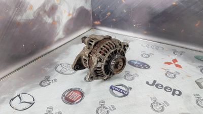 Лот: 23587823. Фото: 1. Генератор Mazda Bongo F8 F82M18300B... Электрооборудование