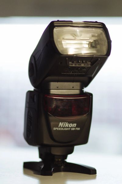 Лот: 13917547. Фото: 1. Вспышка Nikon Speedlight SB-700. Вспышки, осветители, рассеиватели