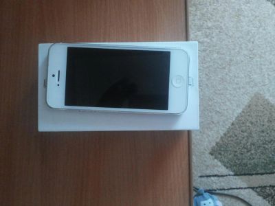 Лот: 4835855. Фото: 1. iPhone 5. Кнопочные мобильные телефоны