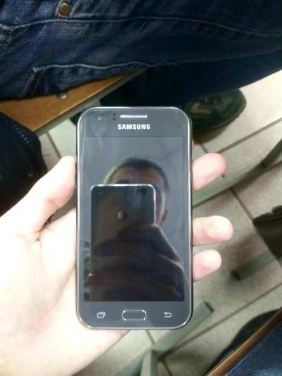 Лот: 6986083. Фото: 1. Samsung Galaxy J1 LTE на гарантии... Смартфоны
