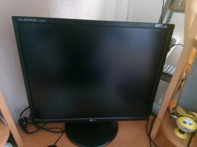 Лот: 11052021. Фото: 1. Монитор LG Flatron L1953TR 19". ЖК-мониторы