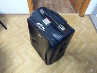 Лот: 8602555. Фото: 1. Чемодан на колесиках с выдвижной... Чемоданы и сумки дорожные