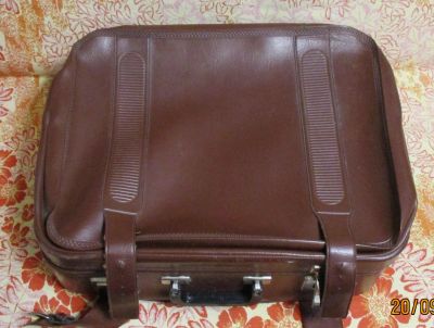 Лот: 18673159. Фото: 1. Чемодан коричневый, советский... Чемоданы и сумки дорожные